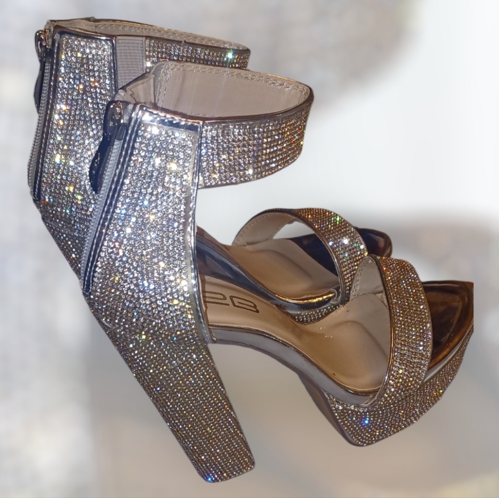 X2 Rhinestone Glittering Silver Platform Heels Size 7 NWOT - Picture 3 of 8